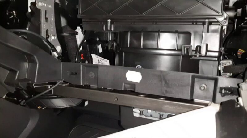 Wymiana filtra kabinowego Mondeo MK5