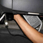 Wymiana filtra kabinowego Peugeot 3008