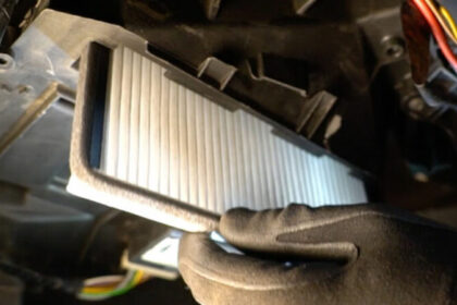 Wymiana filtra kabinowego Peugeot Partner