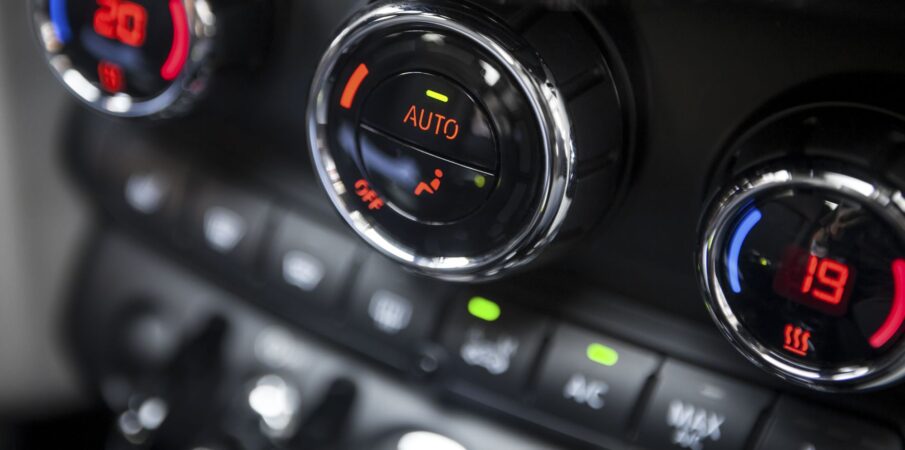 Serwis klimatyzacji w samochodzie przegląd, gwarancja i zasady utrzymania układu