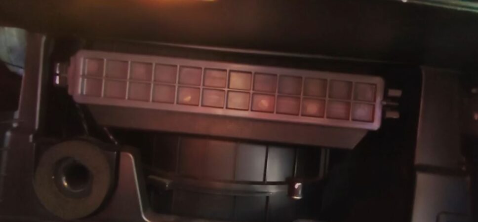 Wymiana filtra kabinowego Hyundai i20 2015-2020