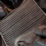 Wymiana filtra kabinowego Renault Scenic 3