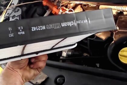 Wymiana filtra kabinowego Renault Scenic 4