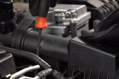 Wymiana filtra kabinowego VW Passat B7