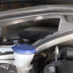 Wymiana filtra kabinowego pyłowego Peugeot 207