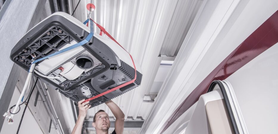 montaż klimatyzacji w kamperze, nowa czy stara, poradnik, ceny