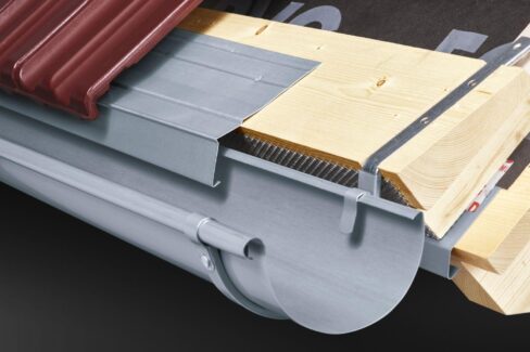 montaż blachy trapezowej