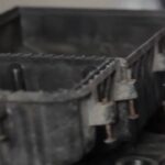 Jak wymienić filtr powietrza w VW GOLF 5 4