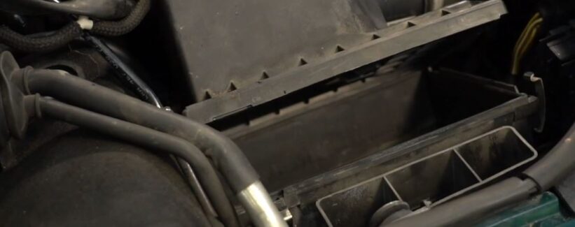 Jak wymienić filtr powietrza w VW PASSAT 5 (B5)