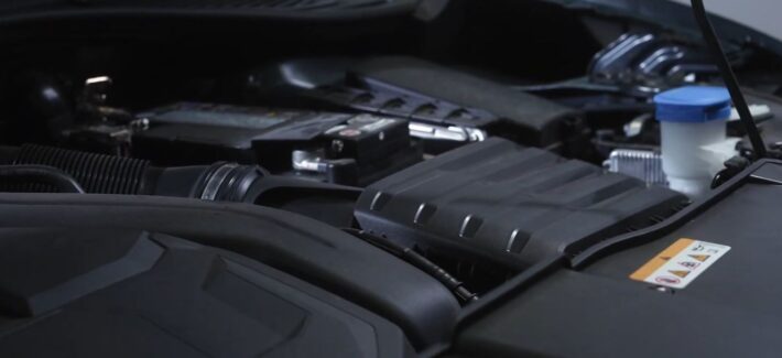 Jak wymienić filtr powietrza w Volkswagen T-Roc