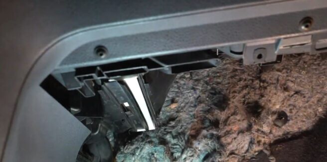 Wymiana filtr kabinowego Volkswagen VW Polo 4