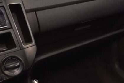 Wymiana filtr kabinowego Volkswagen VW Polo 4