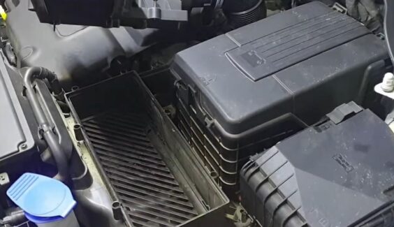Wymiana filtr kabinowego Volkswagen VW Tiguan
